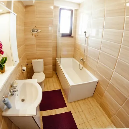Orchid Seaview Summerland Apartment Mamaia